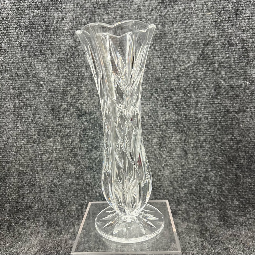 St George Fine Lead Crystal 24% Toscany Classic Pedestal 8" Scalloped Bud Vase